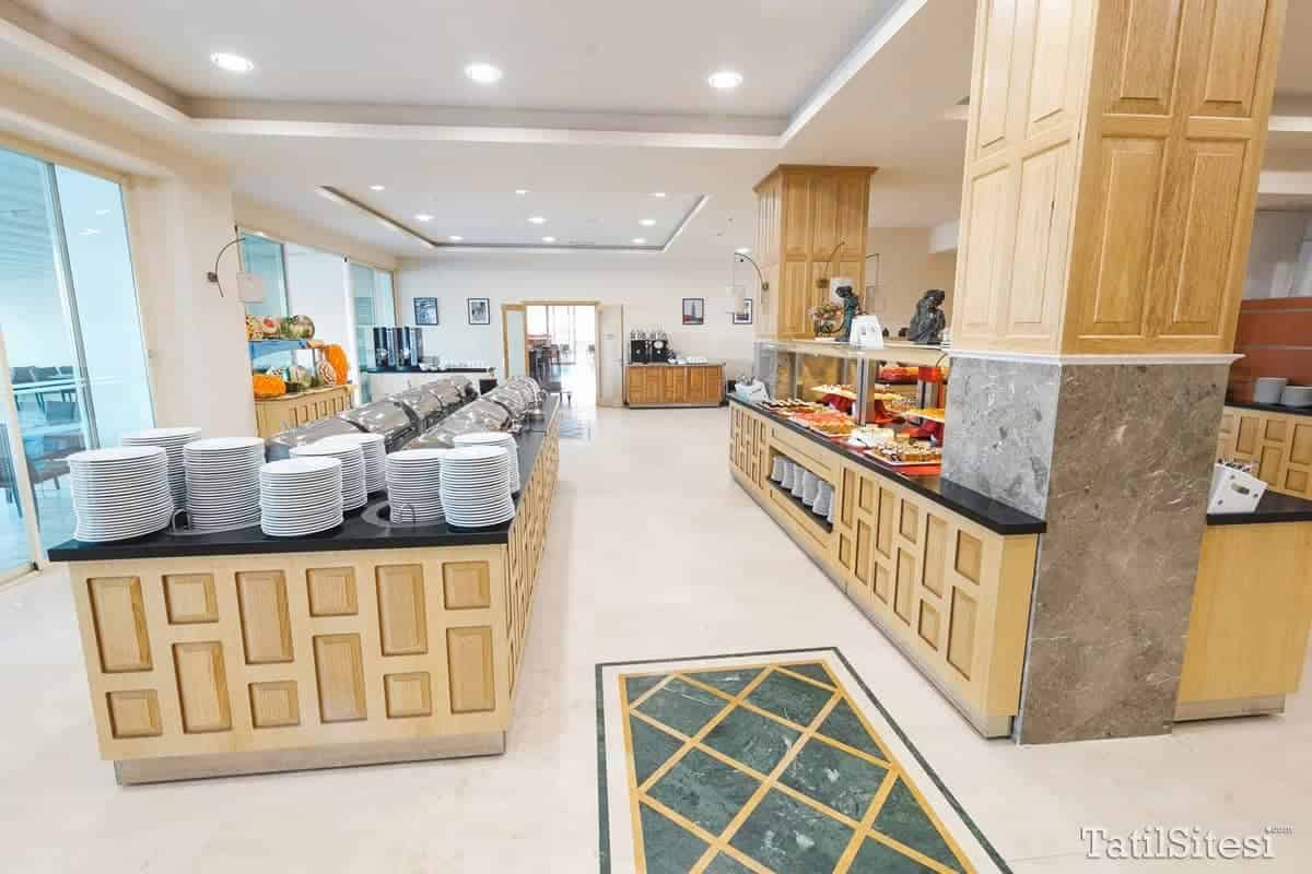 Loceanica Beach Resort Hotel